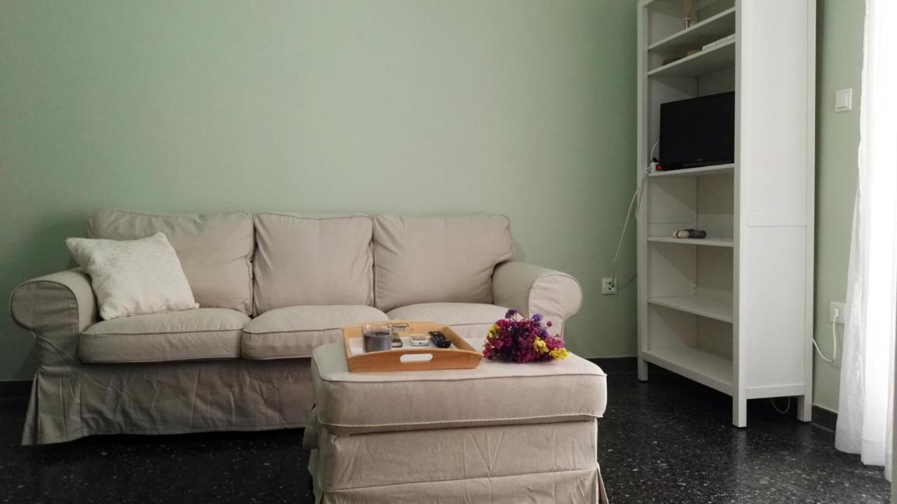 Paris Spacious Beach Apartment Loutraki  Exterior photo