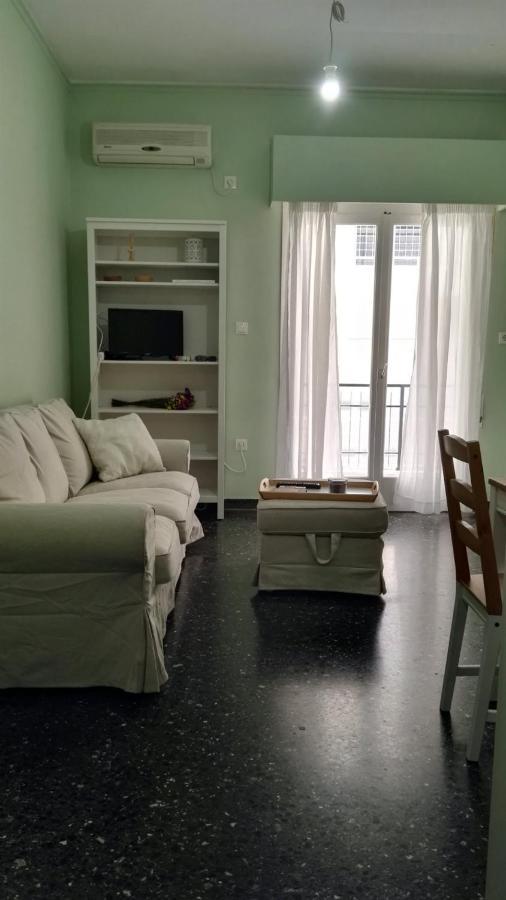 Paris Spacious Beach Apartment Loutraki  Exterior photo