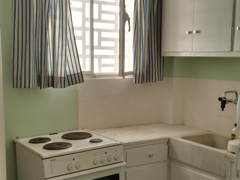 Paris Spacious Beach Apartment Loutraki  Exterior photo